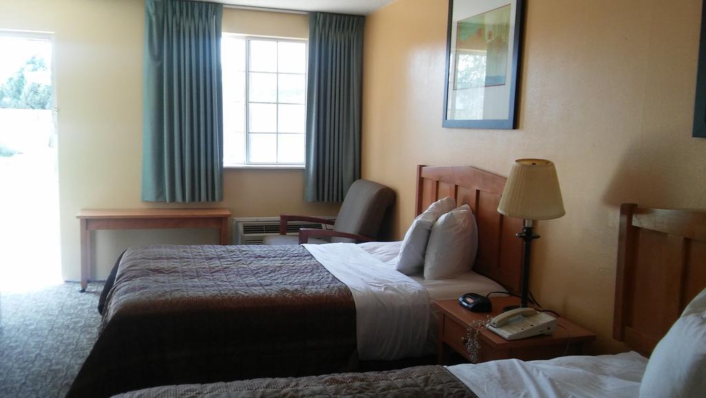 סטרלינג Studio Apartments מראה חיצוני תמונה