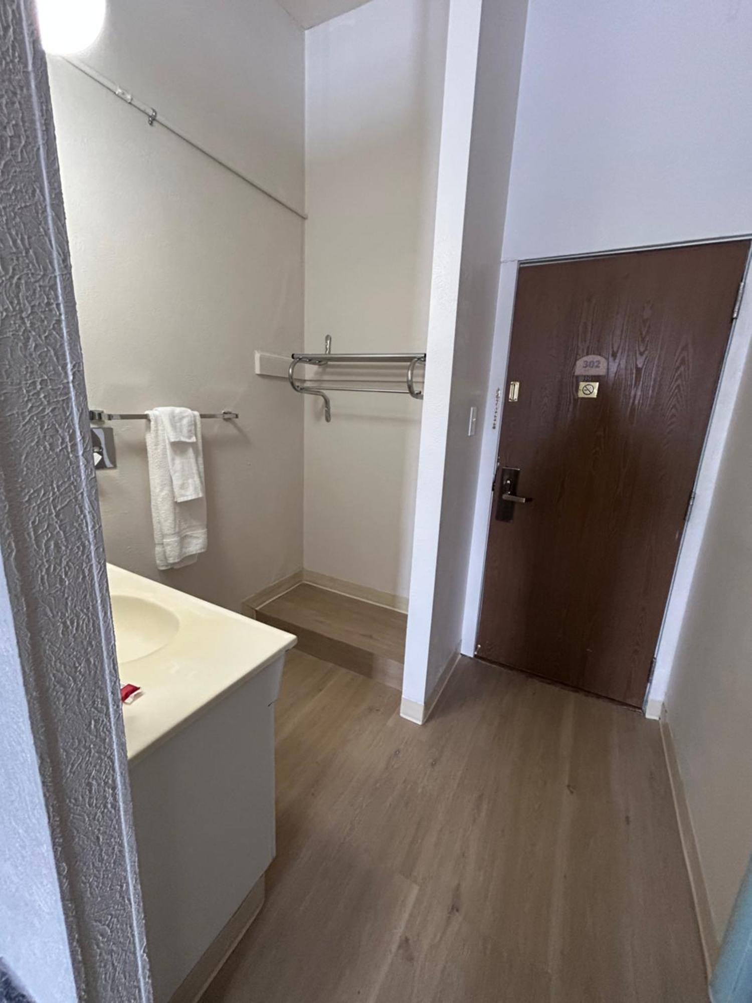 סטרלינג Studio Apartments מראה חיצוני תמונה