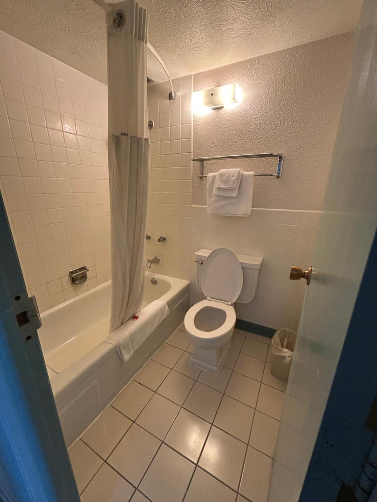 סטרלינג Studio Apartments מראה חיצוני תמונה